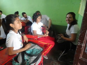 Edith talking with Nica students.