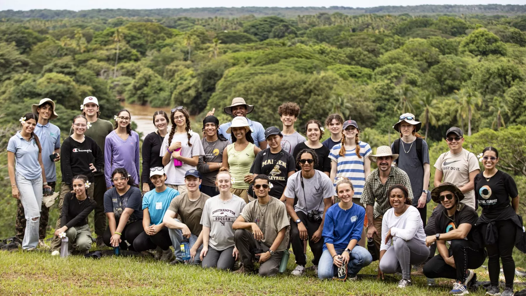 Group of Global Glimpse staff members posing for the camera outside in Panama