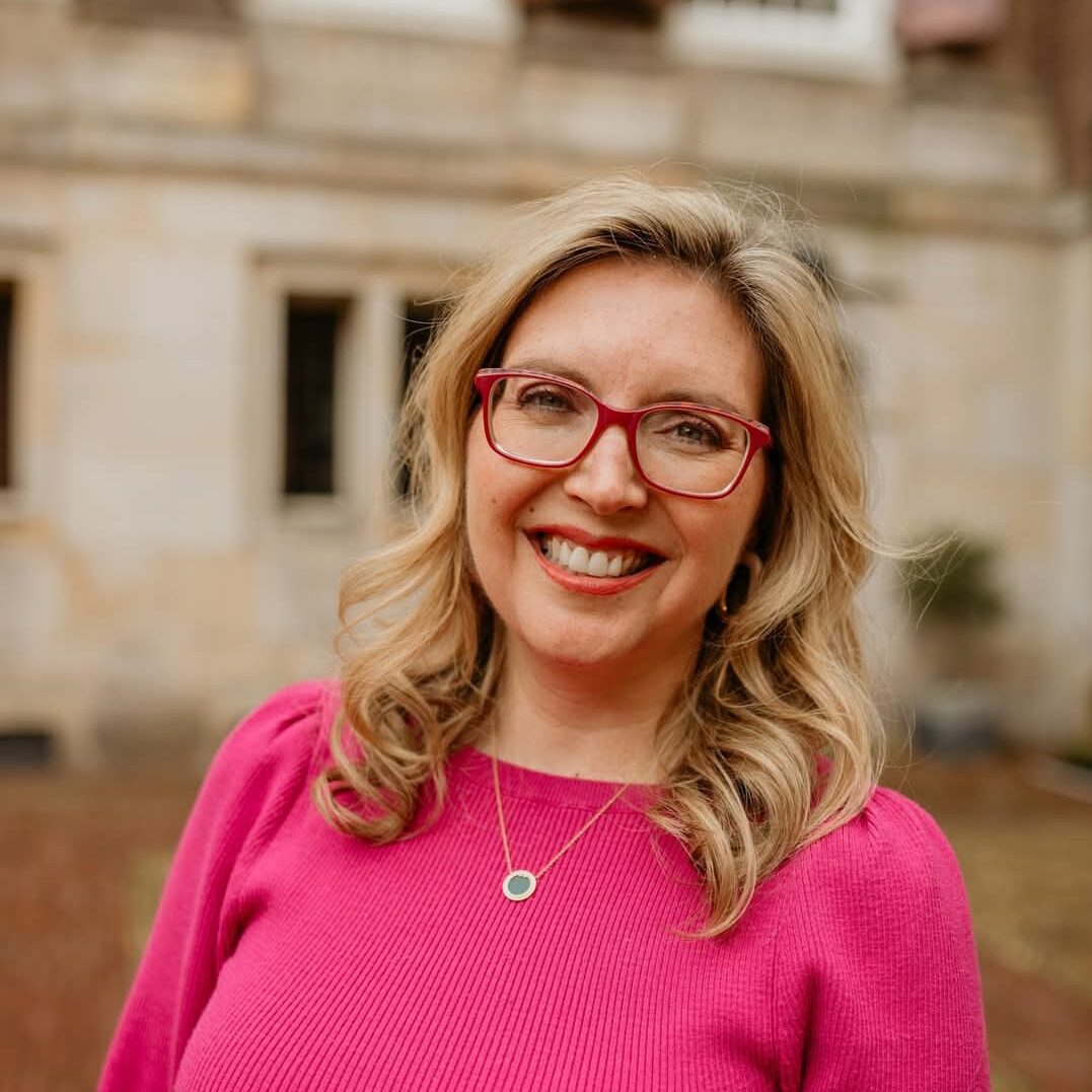 Vanessa McGovern | Global Glimpse
