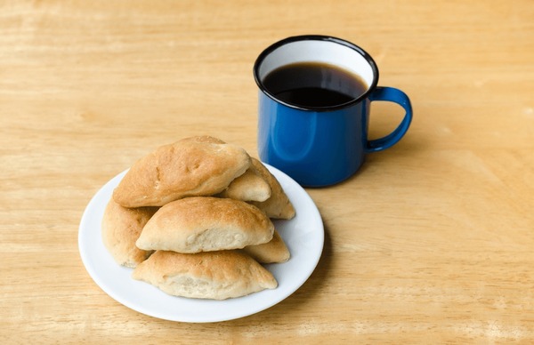 https://www.shutterstock.com/image-photo/de-la-famous-artisanal-bread-600nw-2092940596.jpg